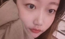 安娜吃瓜故事在线听免费,免费在线聆听的甜蜜故事